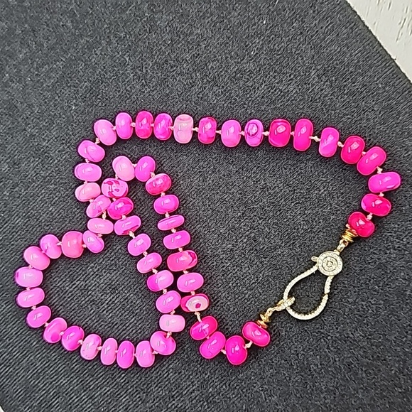 GENUINE RARE HANDSTRUNG BRIGHT PINK OPAL & DIAMOND PAVE 18" NECKLACE - Picture 9 of 15